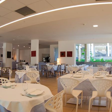 Futura Club Spiagge Bianche Hotel Fontane Bianche Bagian luar foto