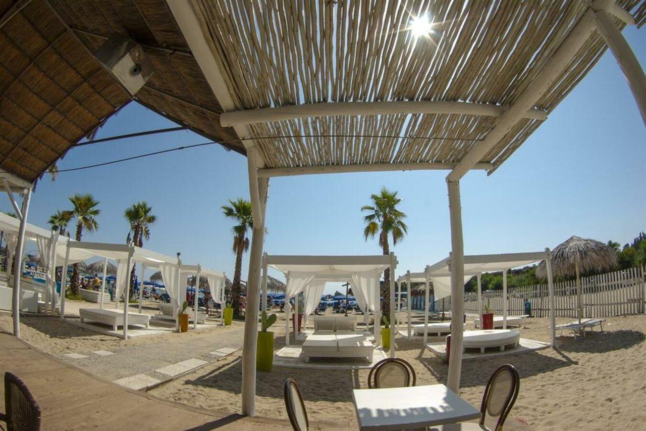 Futura Club Spiagge Bianche Hotel Fontane Bianche Bagian luar foto