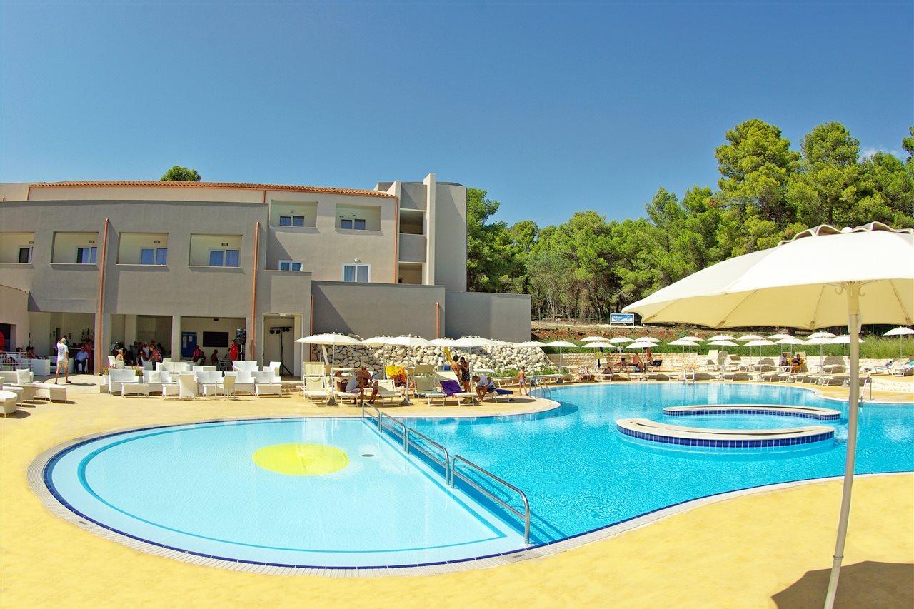 Futura Club Spiagge Bianche Hotel Fontane Bianche Bagian luar foto