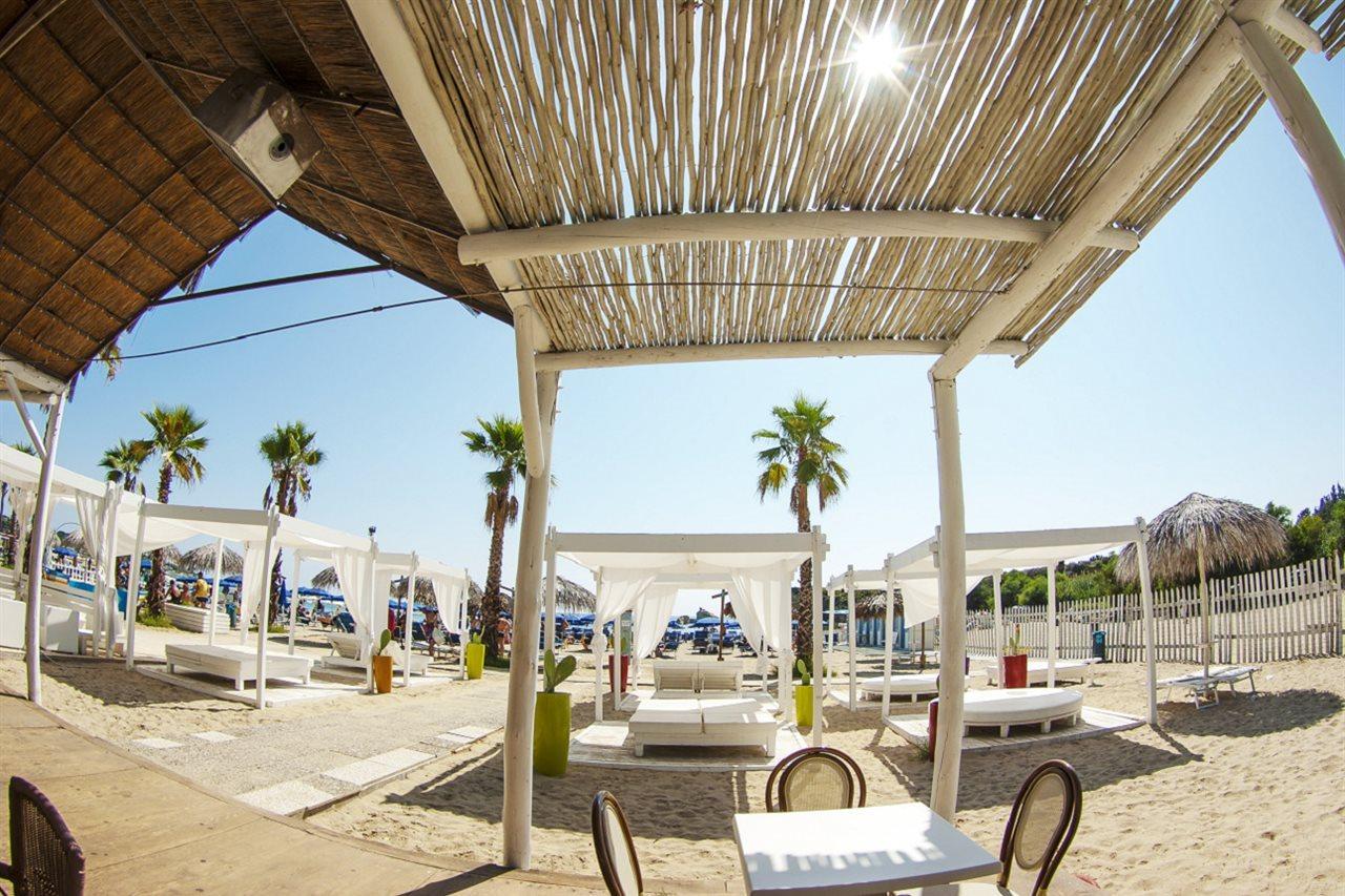 Futura Club Spiagge Bianche Hotel Fontane Bianche Bagian luar foto